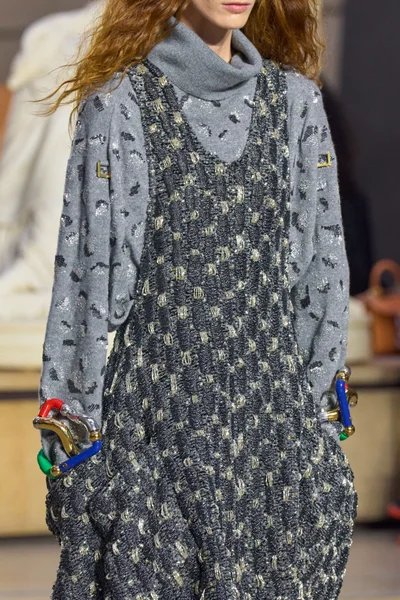 Look 33